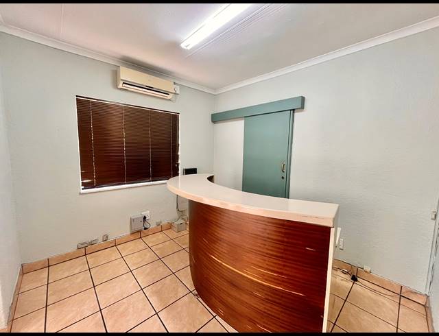 75M² OFFICE TO LET IN SONHEUWEL